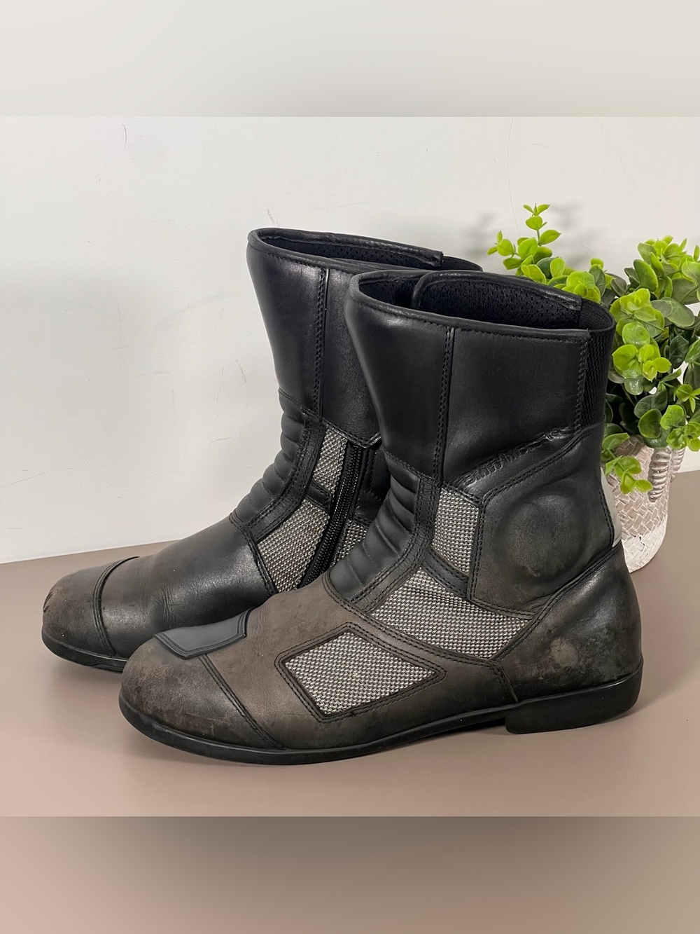 BMW Motorrad Motorcycle Boots Dark Grey Leather Goretex  Men’s Size 42